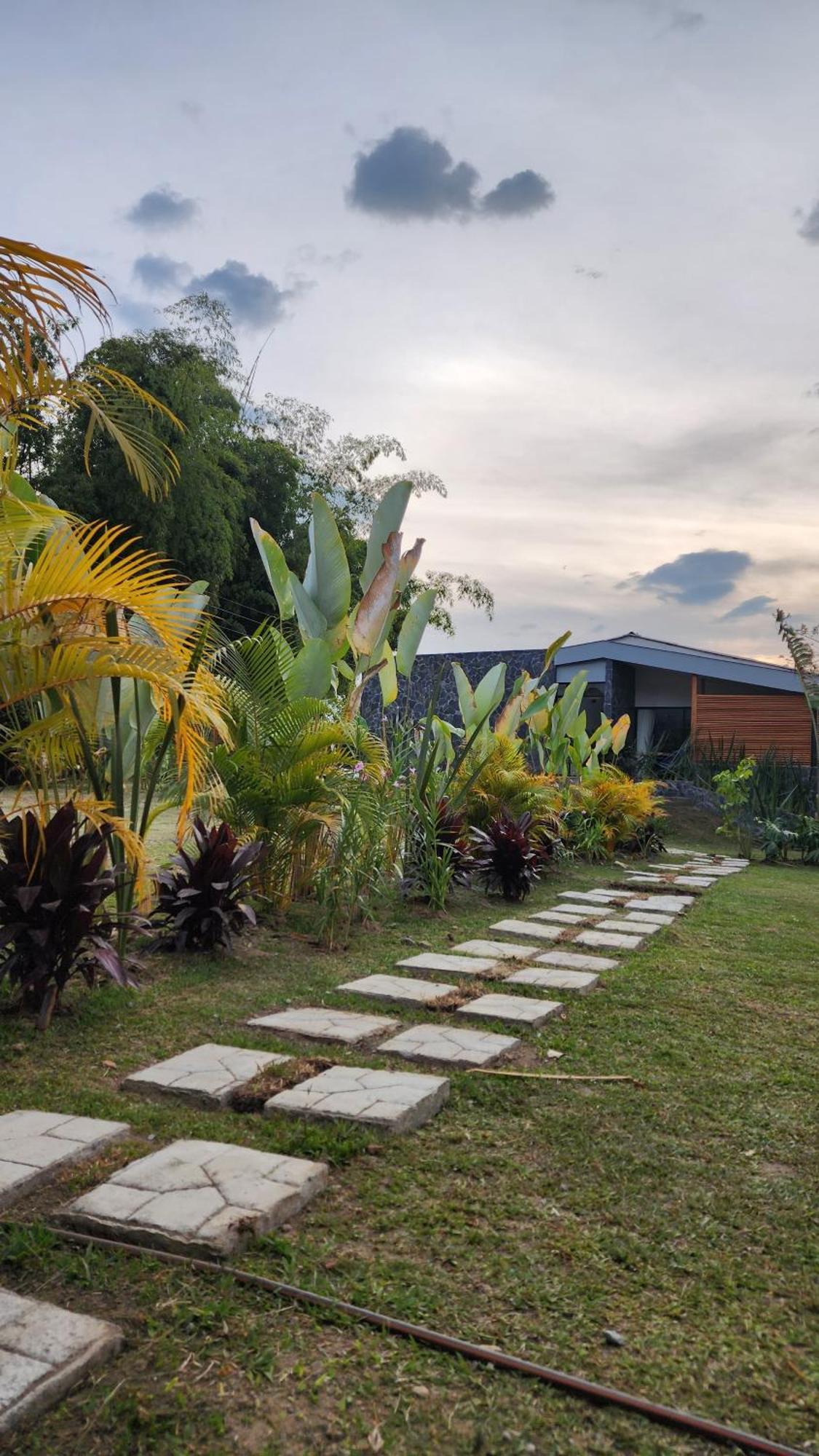 Uko Urban Ekolodge Armênia Exterior foto